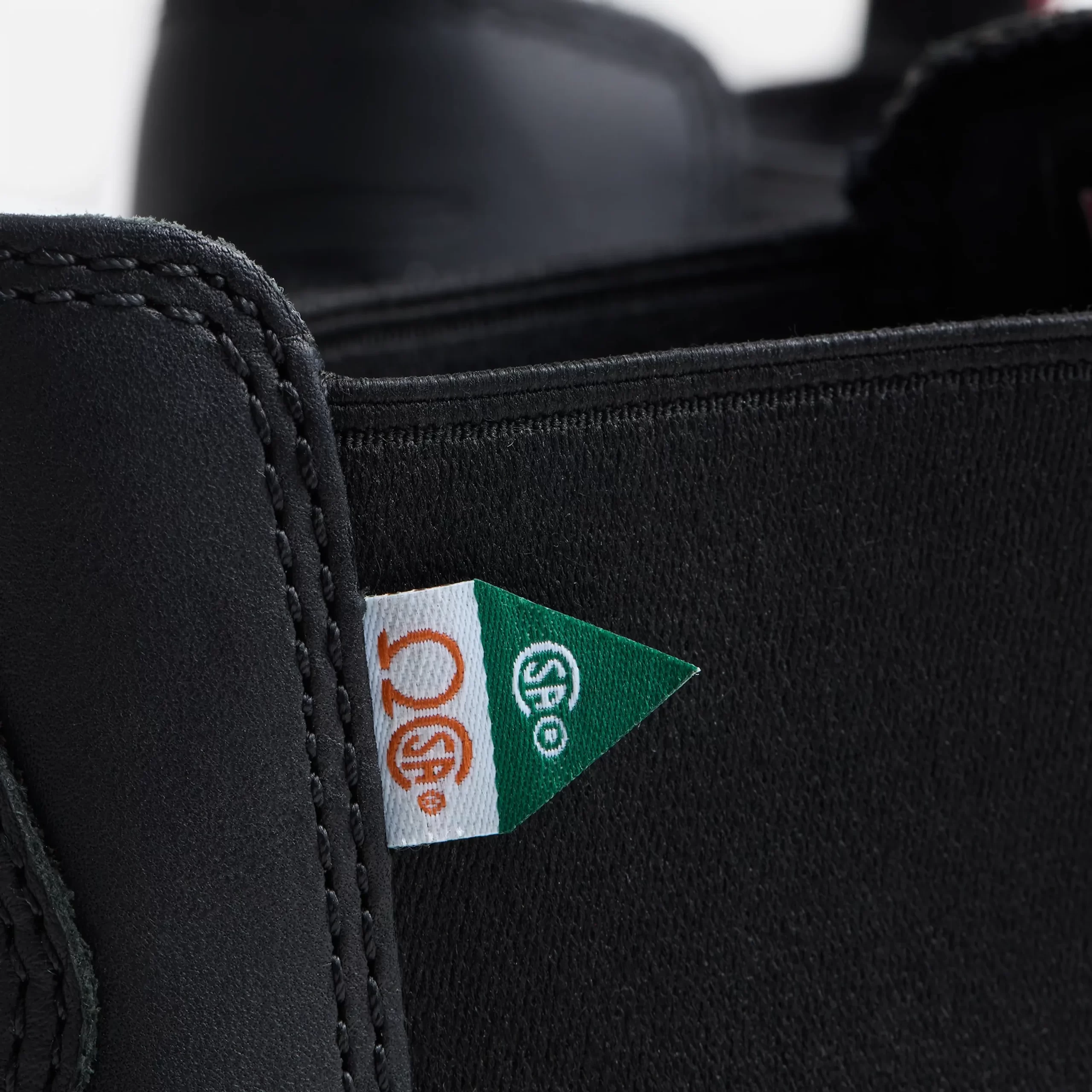 Traction Tred Lite Men's CSA Safety Toe Chelsea - Image 6