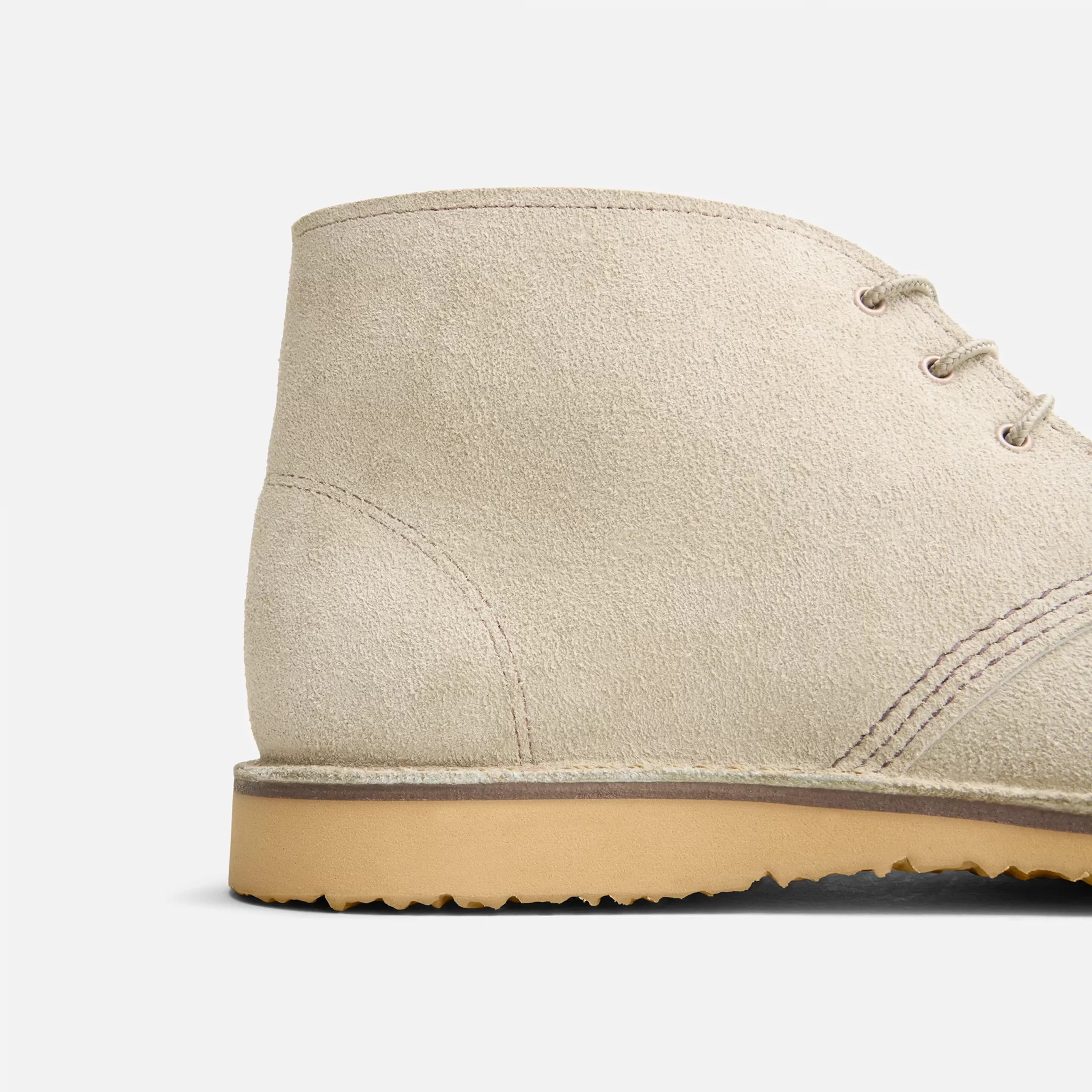 Weekender Chukka Men's Chukka in White Sand Mohave Leather - Image 6
